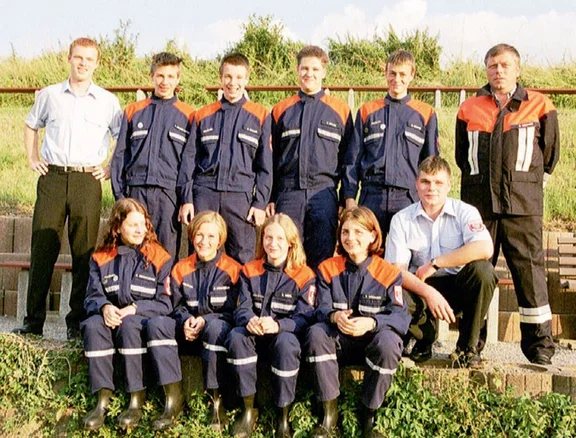 Jugendfeuerwehr 2001.JPG